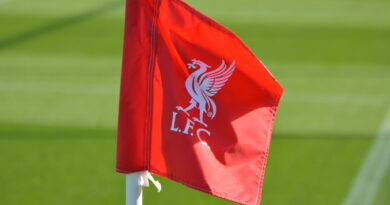 Ex-Liverpool stopper dies in crash with train