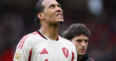 Van Dijk hits back at Liverpool holiday claims
