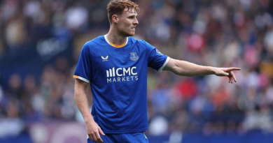 Everton open to offers for defender this month
